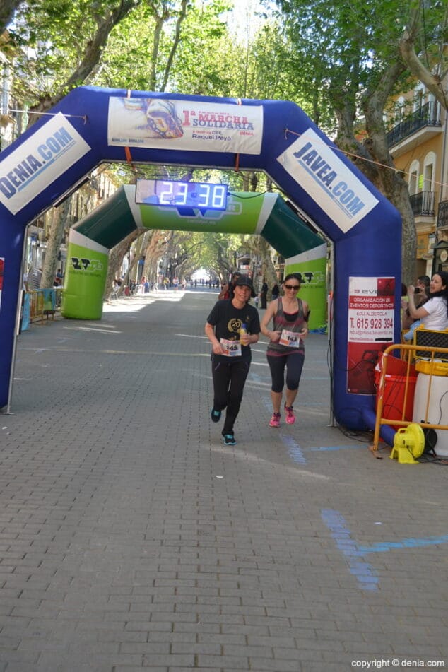 02 Arribada dels participants de la I Marxa Solidària a favor del Raquel Payà