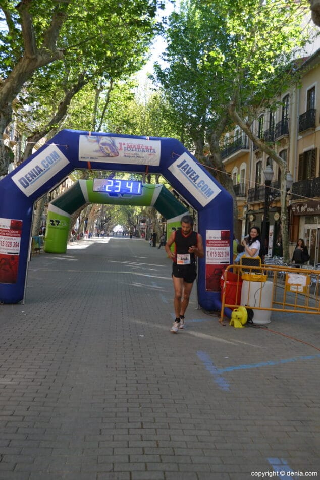 03 Arribada dels participants de la I Marxa Solidària a favor del Raquel Payà