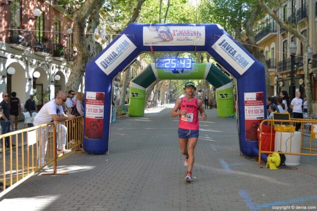 08 Arribada dels participants de la I Marxa Solidària a favor del Raquel Payà