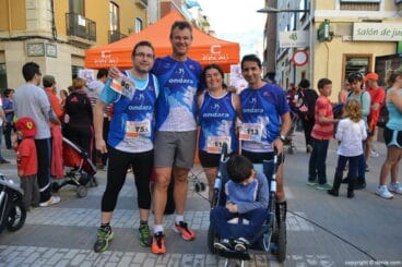 Participantes en la I Marcha Solidaria a favor del Raquel Payà