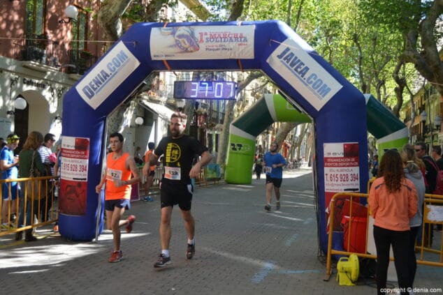100 Arribada dels participants de la I Marxa Solidària a favor del Raquel Payà
