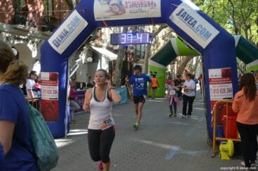 Llegada de los participantes de la I Marcha Solidaria a favor del Raquel Payà