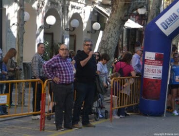 Toni Ribes da la salida a la I Marcha Solidaria a favor del Raquel Payà