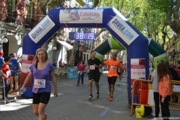 Llegada de los participantes de la I Marcha Solidaria a favor del Raquel Payà