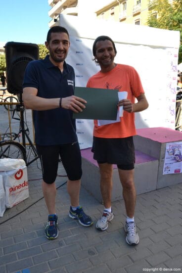 Sorteo de regalos de la I Marcha Solidaria en favor del Raquel Payà