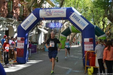 Llegada de los participantes de la I Marcha Solidaria a favor del Raquel Payà