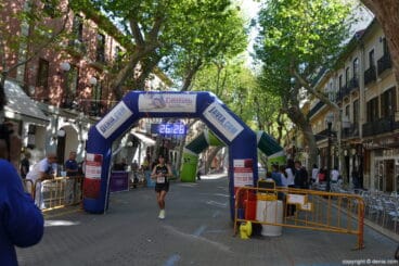 Llegada de los participantes de la I Marcha Solidaria a favor del Raquel Payà