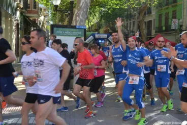 Salida de la I Marcha Solidaria a favor del colegio Raquel Payà