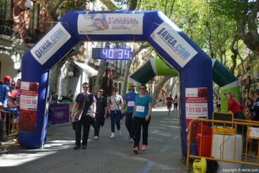 Llegada de los participantes de la I Marcha Solidaria a favor del Raquel Payà