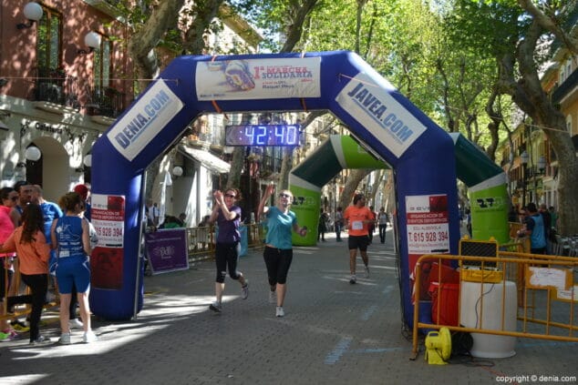 142 Arribada dels participants de la I Marxa Solidària a favor del Raquel Payà