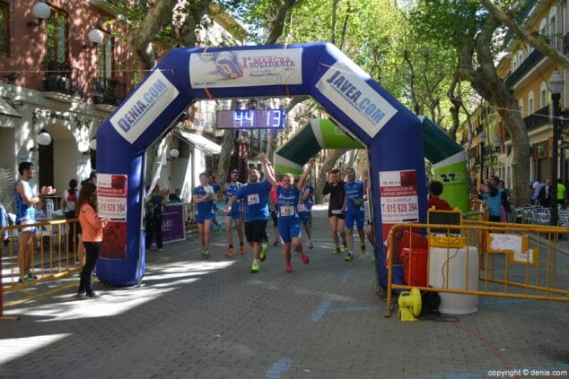 154 Arribada dels participants de la I Marxa Solidària a favor del Raquel Payà