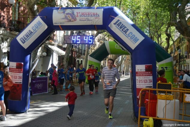 164 Arribada dels participants de la I Marxa Solidària a favor del Raquel Payà