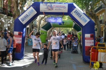 Llegada de los participantes de la I Marcha Solidaria a favor del Raquel Payà