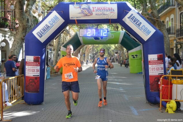 17 Arribada dels participants de la I Marxa Solidària a favor del Raquel Payà