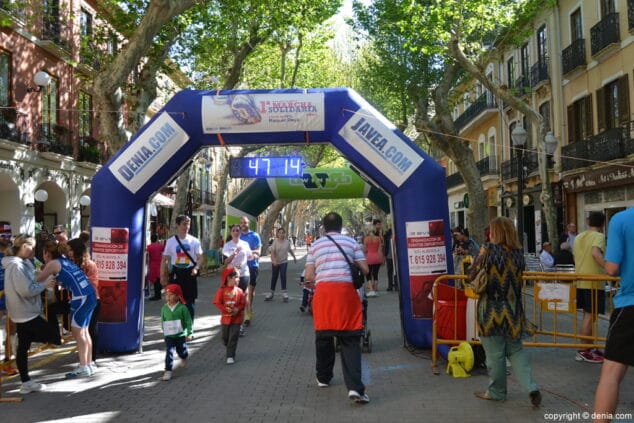 170 Arribada dels participants de la I Marxa Solidària a favor del Raquel Payà