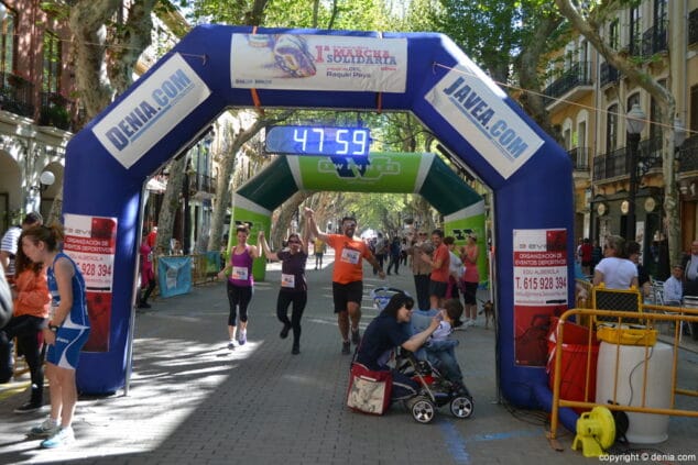 171 Arribada dels participants de la I Marxa Solidària a favor del Raquel Payà