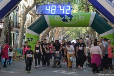 Llegada de los participantes de la I Marcha Solidaria a favor del Raquel Payà