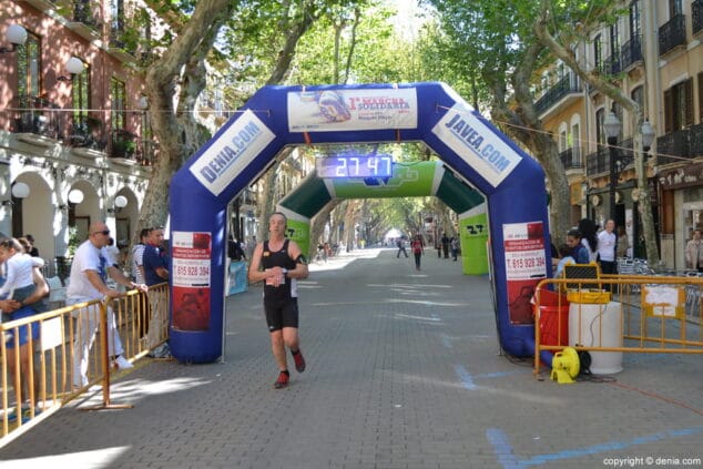 22 Arribada dels participants de la I Marxa Solidària a favor del Raquel Payà