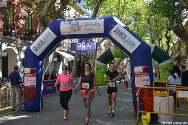 26 Arribada dels participants de la I Marxa Solidària a favor del Raquel Payà