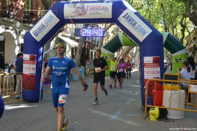 34 Arribada dels participants de la I Marxa Solidària a favor del Raquel Payà