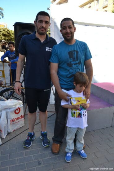 Sorteo de regalos de la I Marcha Solidaria en favor del Raquel Payà