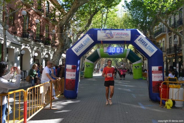 40 Arribada dels participants de la I Marxa Solidària a favor del Raquel Payà