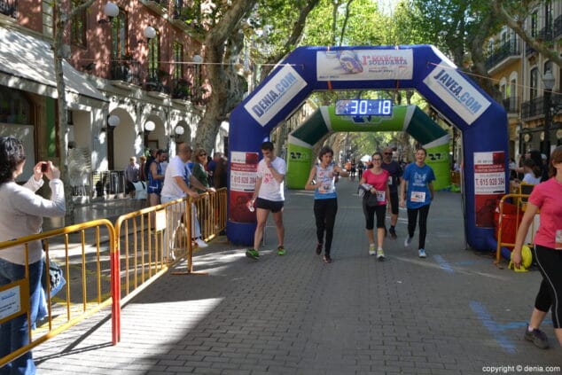 42 Arribada dels participants de la I Marxa Solidària a favor del Raquel Payà