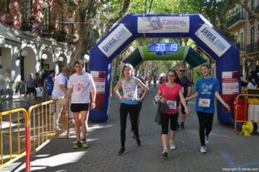 Llegada de los participantes de la I Marcha Solidaria a favor del Raquel Payà