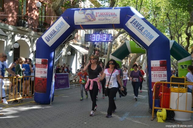 45 Arribada dels participants de la I Marxa Solidària a favor del Raquel Payà
