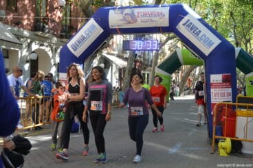 Llegada de los participantes de la I Marcha Solidaria a favor del Raquel Payà