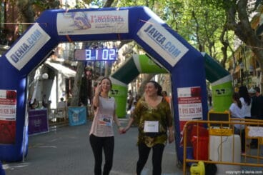 Llegada de los participantes de la I Marcha Solidaria a favor del Raquel Payà