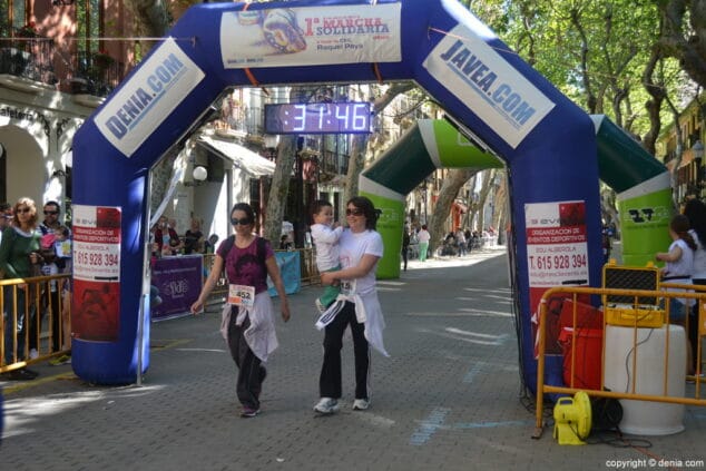 56 Arribada dels participants de la I Marxa Solidària a favor del Raquel Payà
