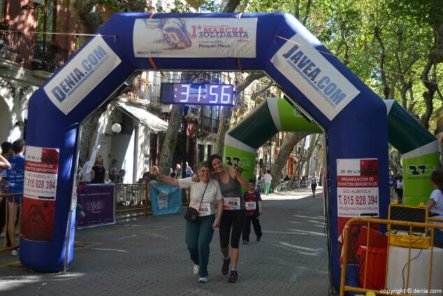 57 Arribada dels participants de la I Marxa Solidària a favor del Raquel Payà