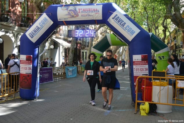 59 Arribada dels participants de la I Marxa Solidària a favor del Raquel Payà