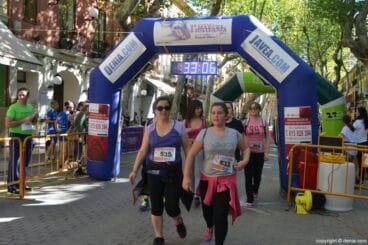 Llegada de los participantes de la I Marcha Solidaria a favor del Raquel Payà