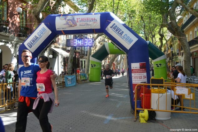 76 Arribada dels participants de la I Marxa Solidària a favor del Raquel Payà