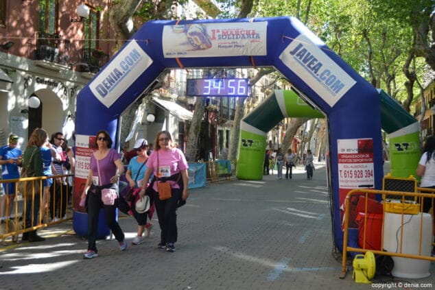 80 Arribada dels participants de la I Marxa Solidària a favor del Raquel Payà