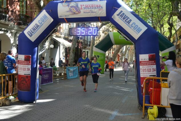 84 Arribada dels participants de la I Marxa Solidària a favor del Raquel Payà
