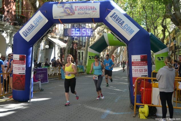 85 Arribada dels participants de la I Marxa Solidària a favor del Raquel Payà