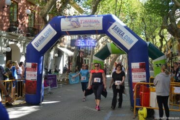 Llegada de los participantes de la I Marcha Solidaria a favor del Raquel Payà