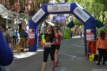 Llegada de los participantes de la I Marcha Solidaria a favor del Raquel Payà