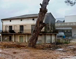 Edificio antiguo Sanatorio Republicano Beniadlà Dénia