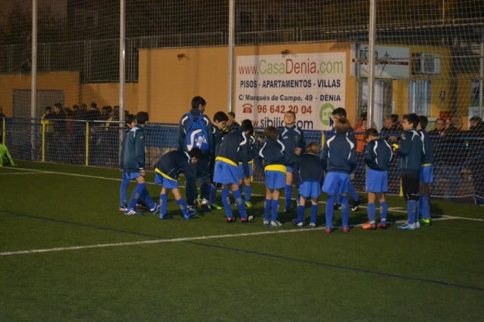 Grupo de niños de la Escuela Municipal de fútbol