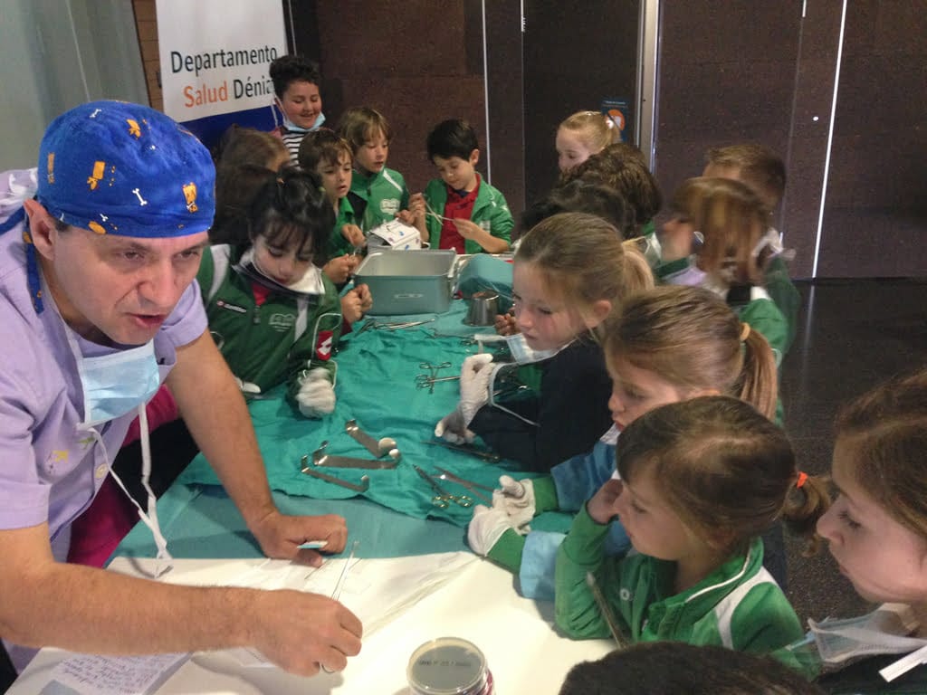 Los alumnos de Alfa y Omega en el Hospital