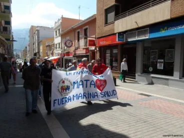 Pancarta reivindicativa Manifestación PAH Dénia 12 de abril