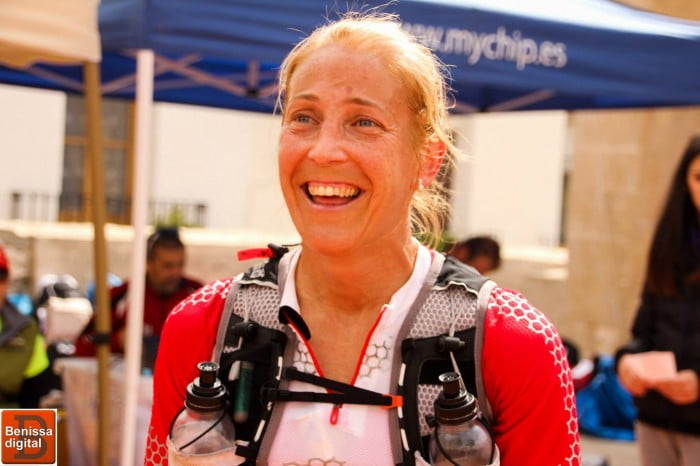 Patricia López sonriendo en la meta