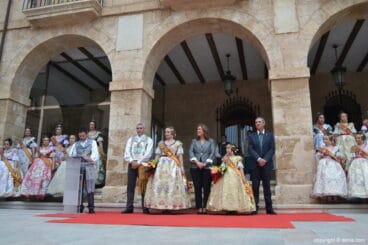 Entrega de los nombramientos oficiales a las Falleras Mayores de Dénia 2015