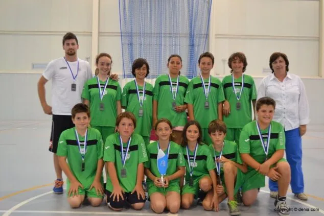 Jornada de clausura de la Liga Local de baloncesto Benjamín y Alevín 5 Alfa y Omega Alevín 2º