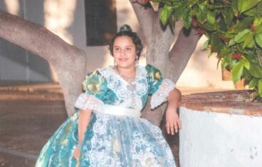 Angela Pan – Falla Darrere del Castell