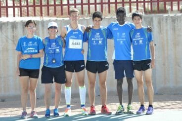 Atletas del C.A. Baleària Diànium en Elche